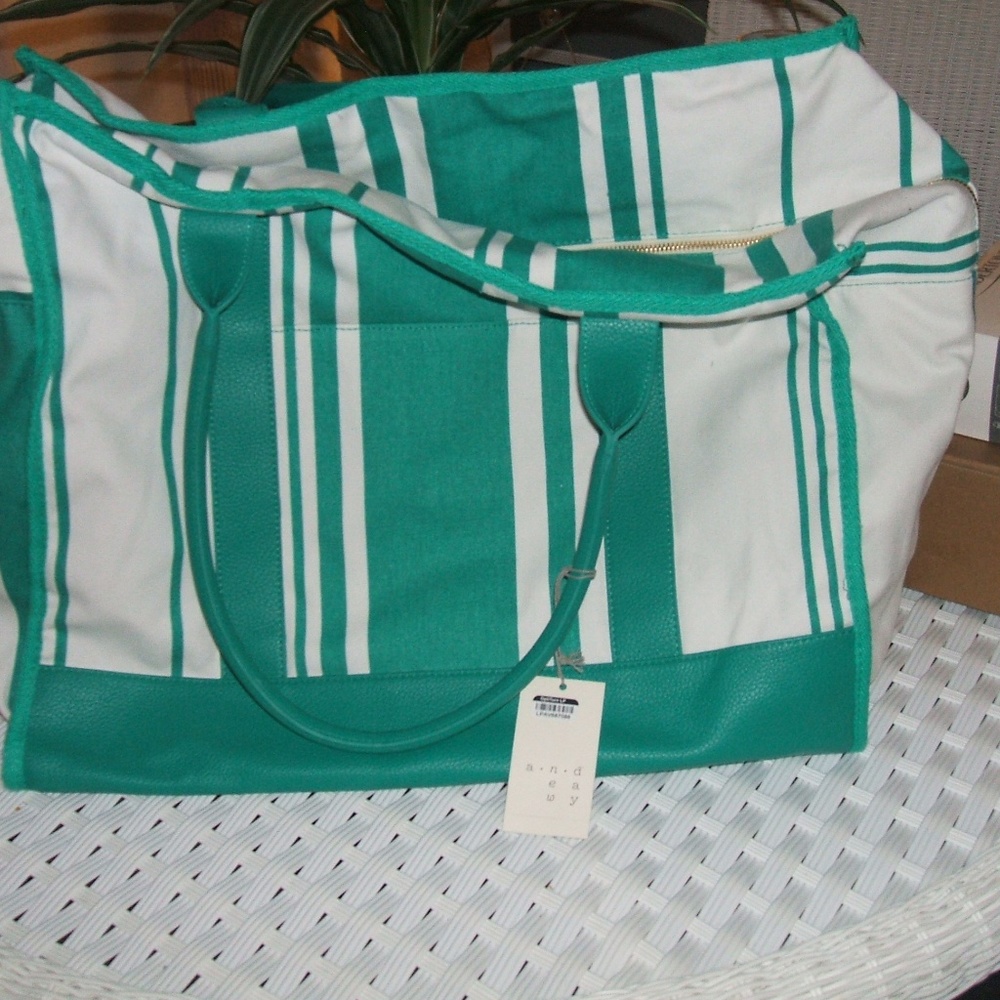 green/white  large   tote
